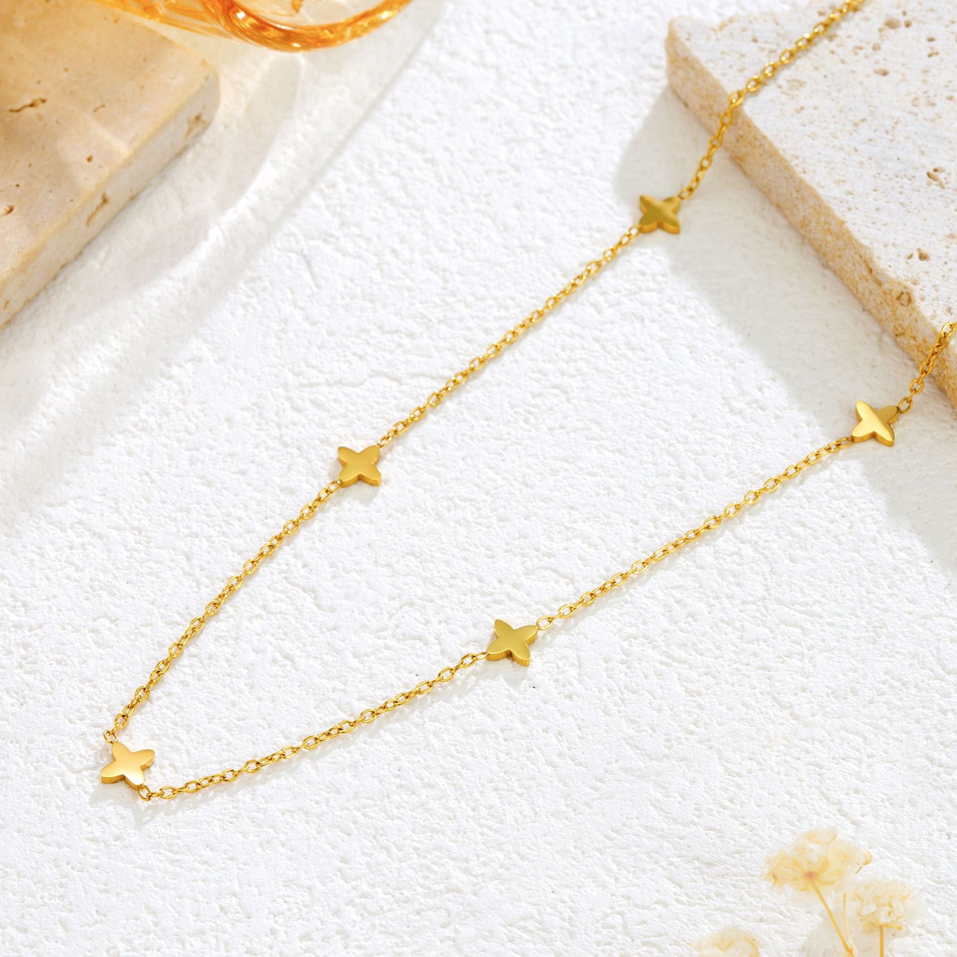 Twin Choker Simple And Compact Necklace