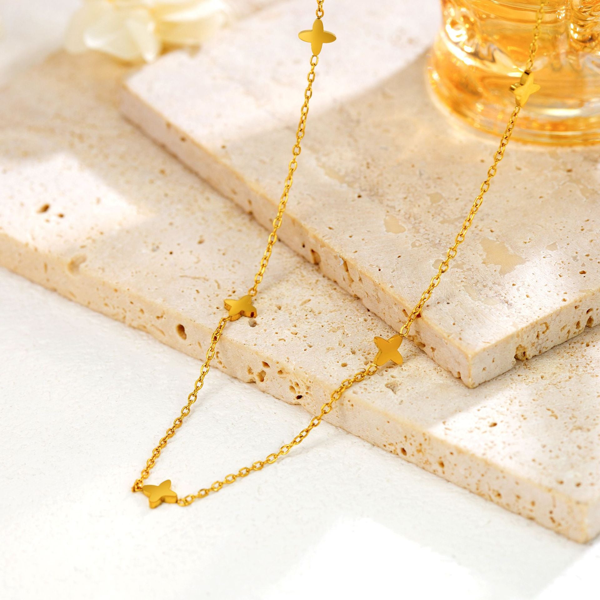 Twin Choker Simple And Compact Necklace